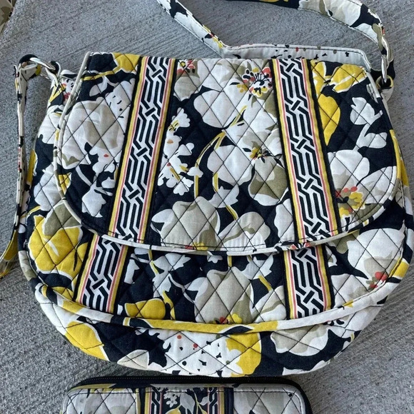 Vera Bradley Go Wild Quilted Purse Shoulder Crossbody Bag with Matching Wallet - Picture 3 of 7